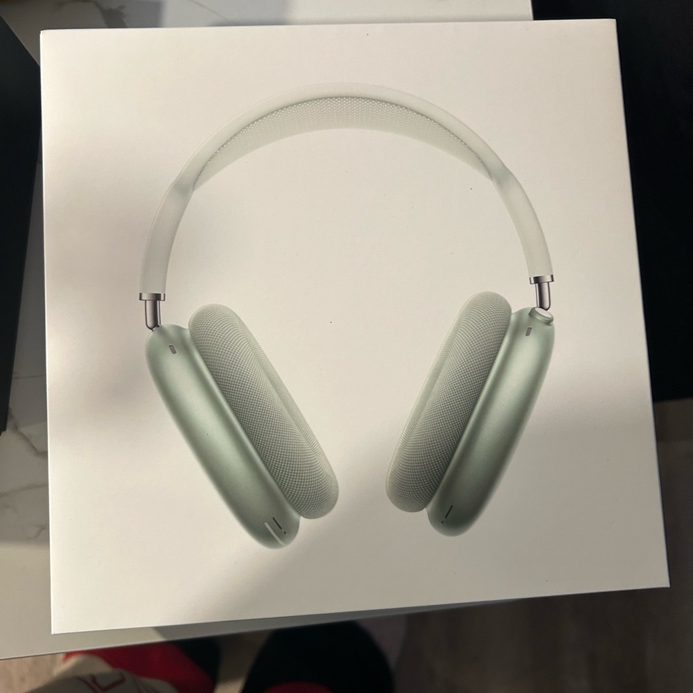 Apple Max Pro